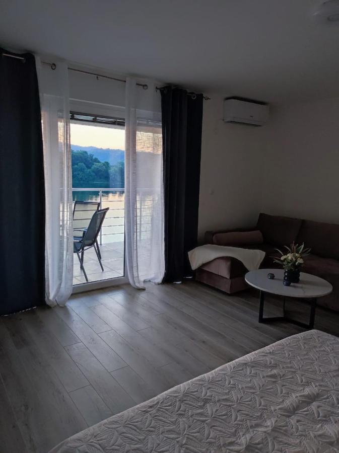 Lago d'argento sobe Veliko Gradište Exterior foto